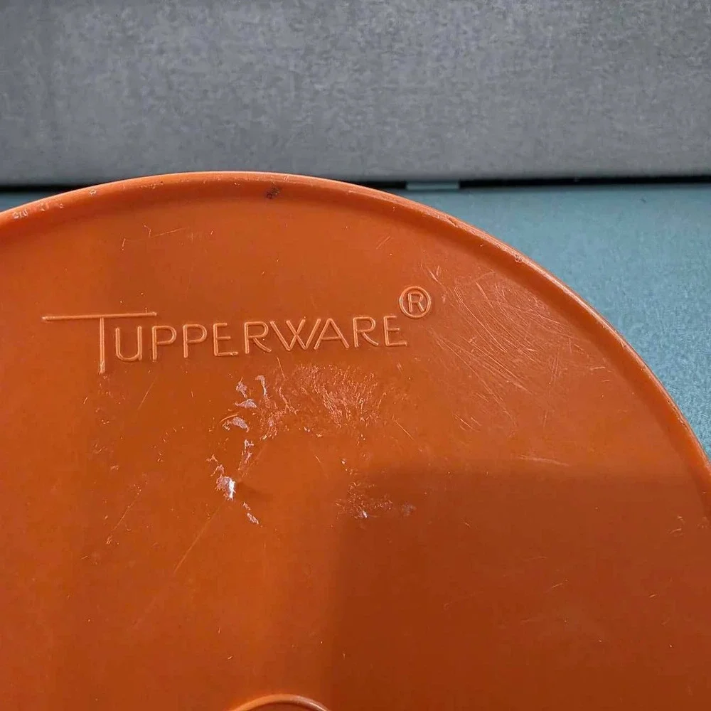 Tupperware Servalier Bowl Orange Vintage 8.5in Good Sunburst Lid Retro Storage